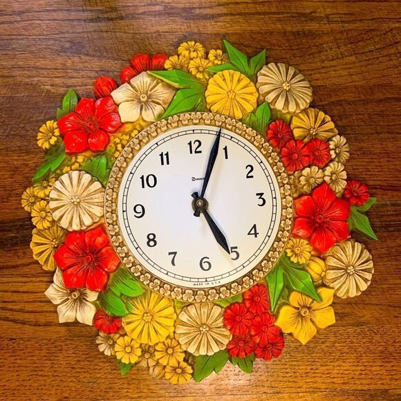 Vintage 1975 Floral Clock by Syroco Made in the USA - Picture 2 of 4